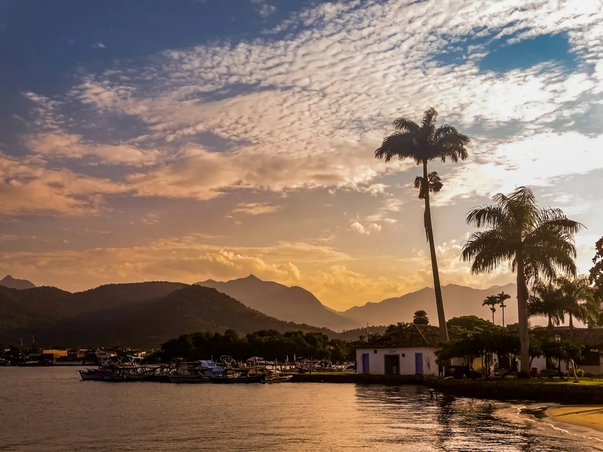 Explore Paraty, a charming colonial town in Brazil, known for its rich history, lush jungles, and beautiful beaches. Ideal for those seeking culture and natural beauty.