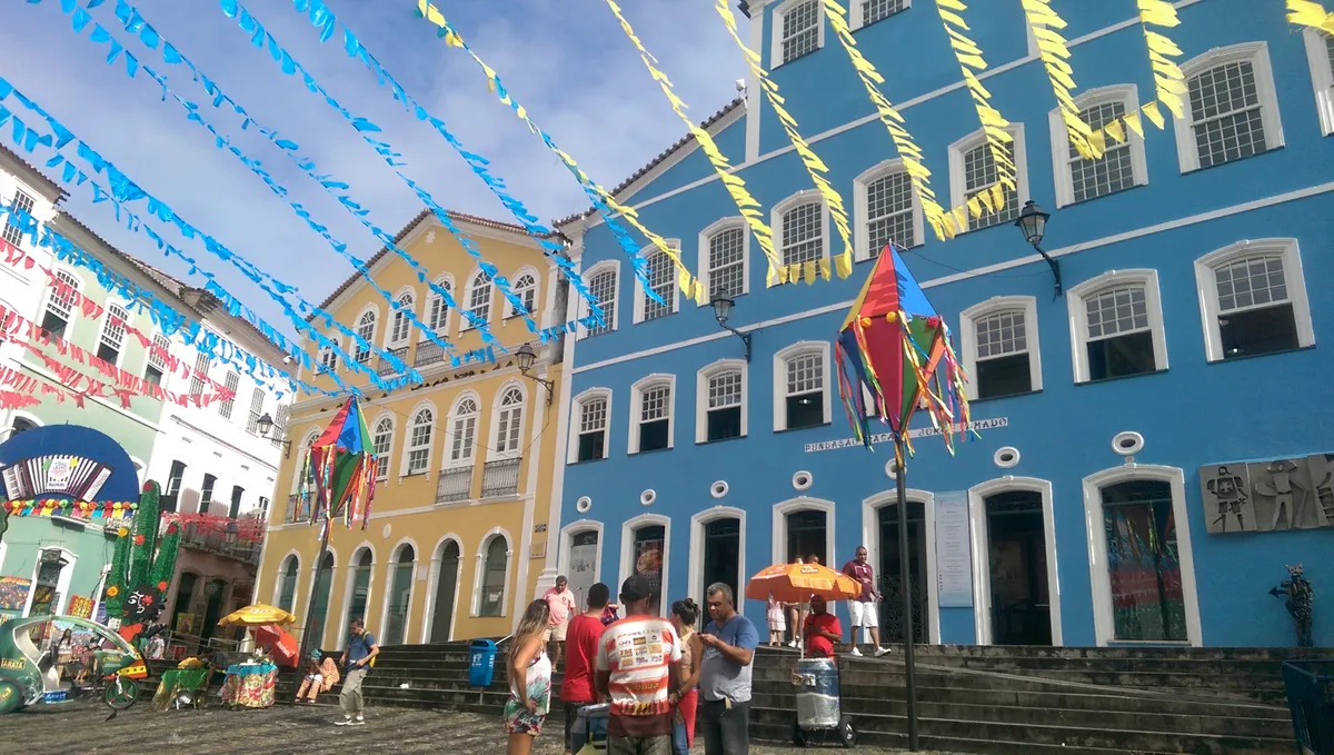 Discover Salvador, a city rich in history and culture with its vibrant Afro-Brazilian traditions, beautiful beaches, and the historic Pelourinho district. Learn about the best times to visit, how to get around, and tips for a safe and enjoyable stay.